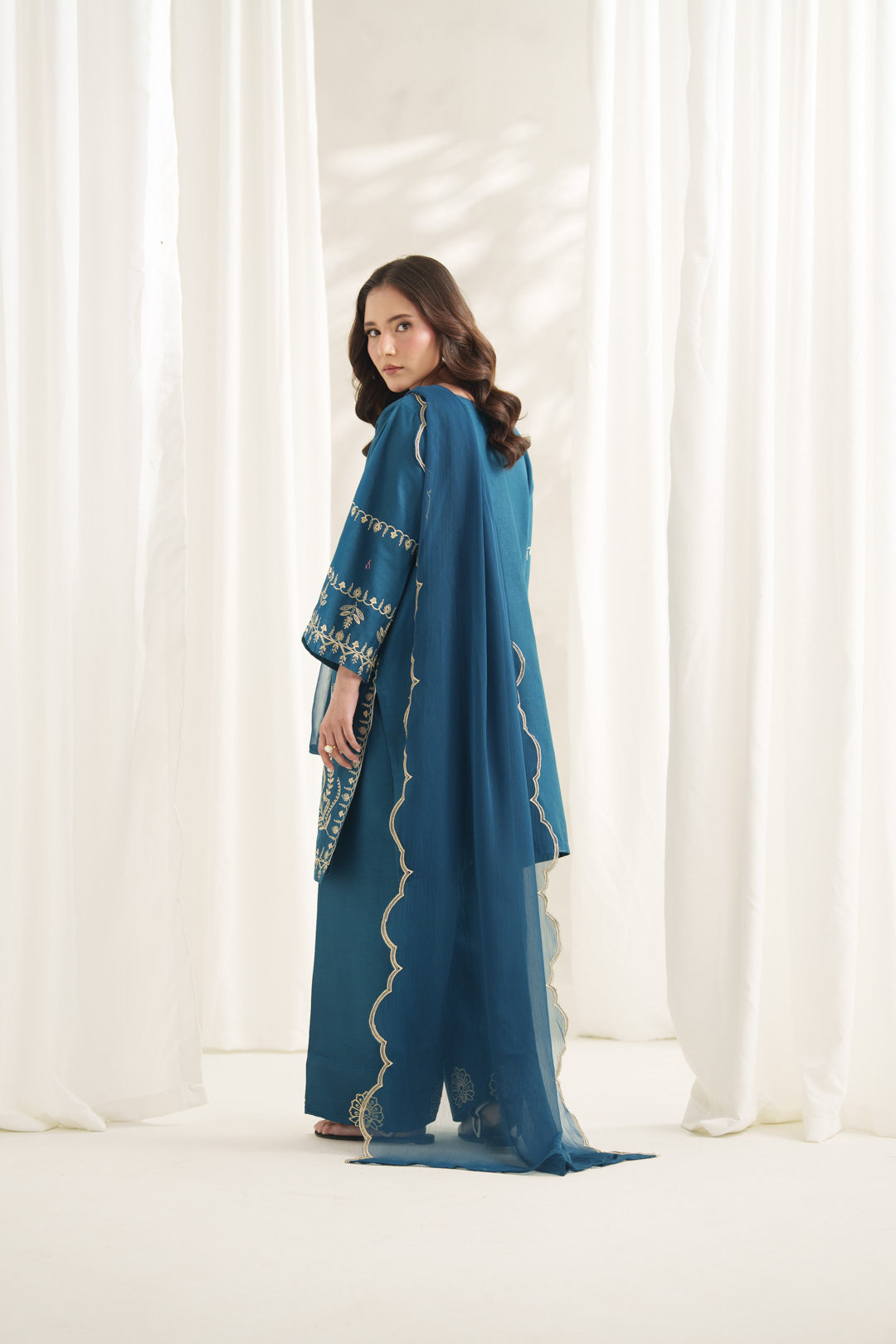URWA EMBROIDERED 3PC