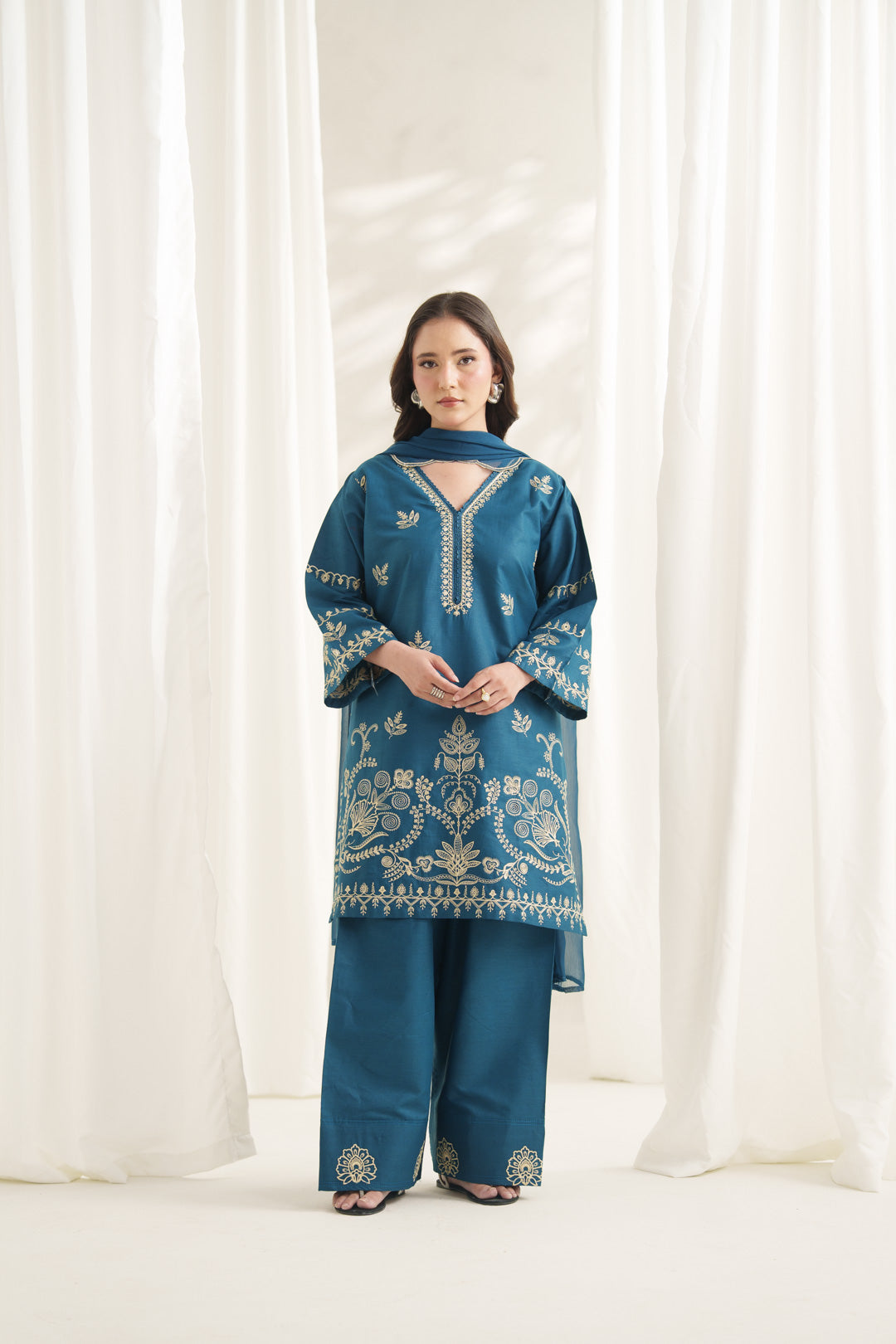 URWA EMBROIDERED 3PC