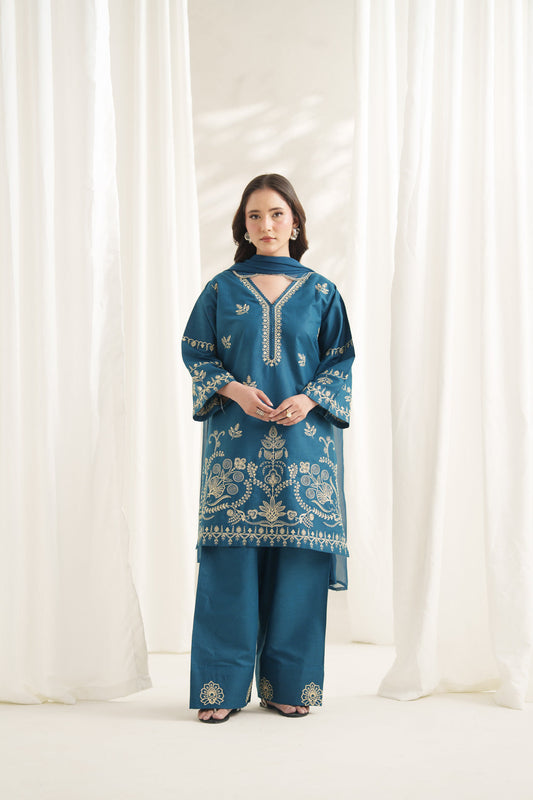 URWA EMBROIDERED 3PC