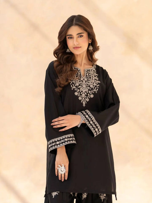 Sumiya Embroidered 2PC