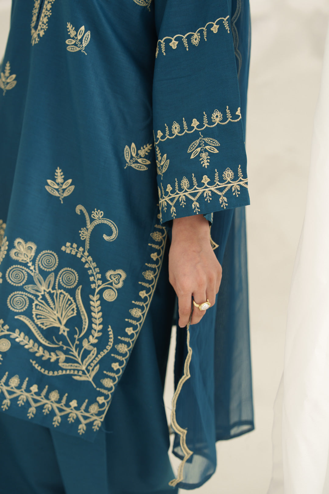 URWA EMBROIDERED 3PC