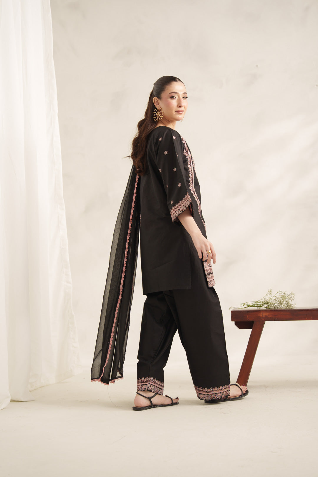 IRIS EMBROIDERED 3PC