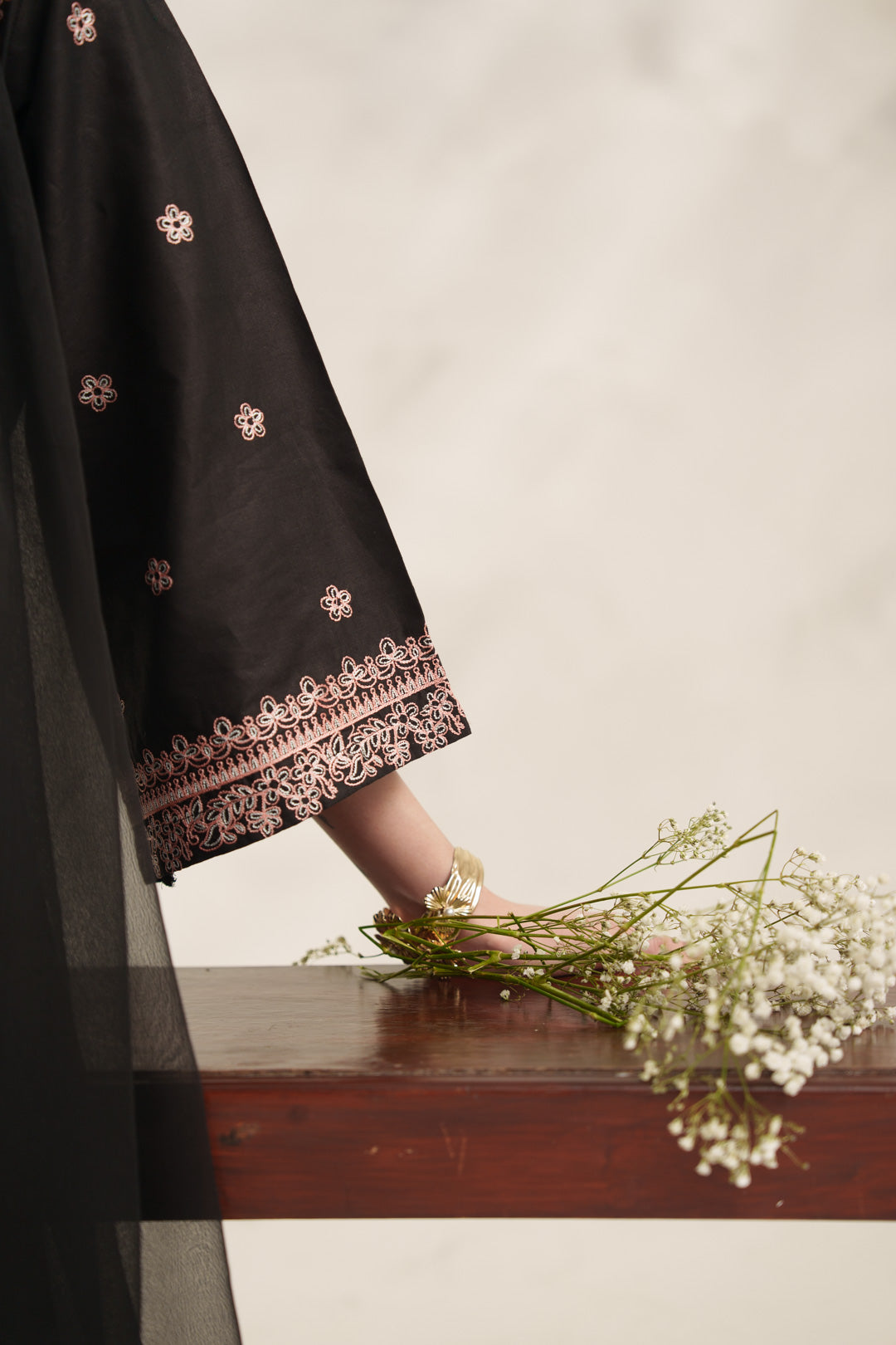 IRIS EMBROIDERED 3PC