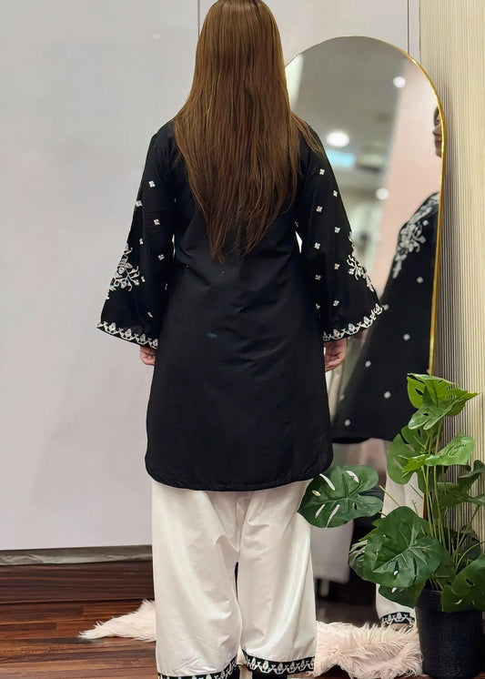 LAAJ EMBROIDERED 2pc