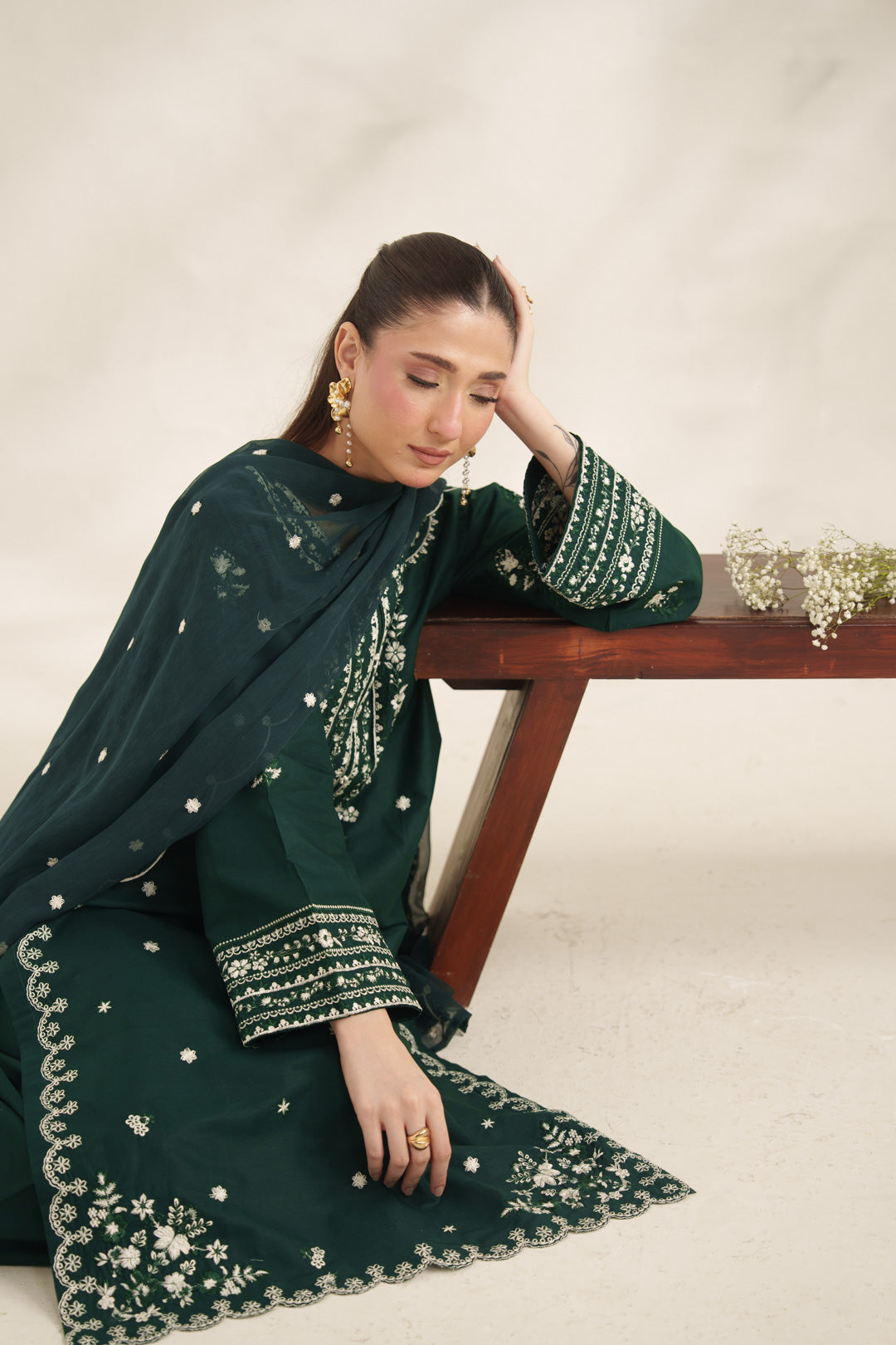 ZIRVA EMBROIDERED 3PC