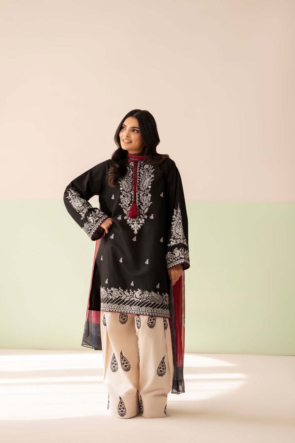 Moon EMBROIDERED 3PC