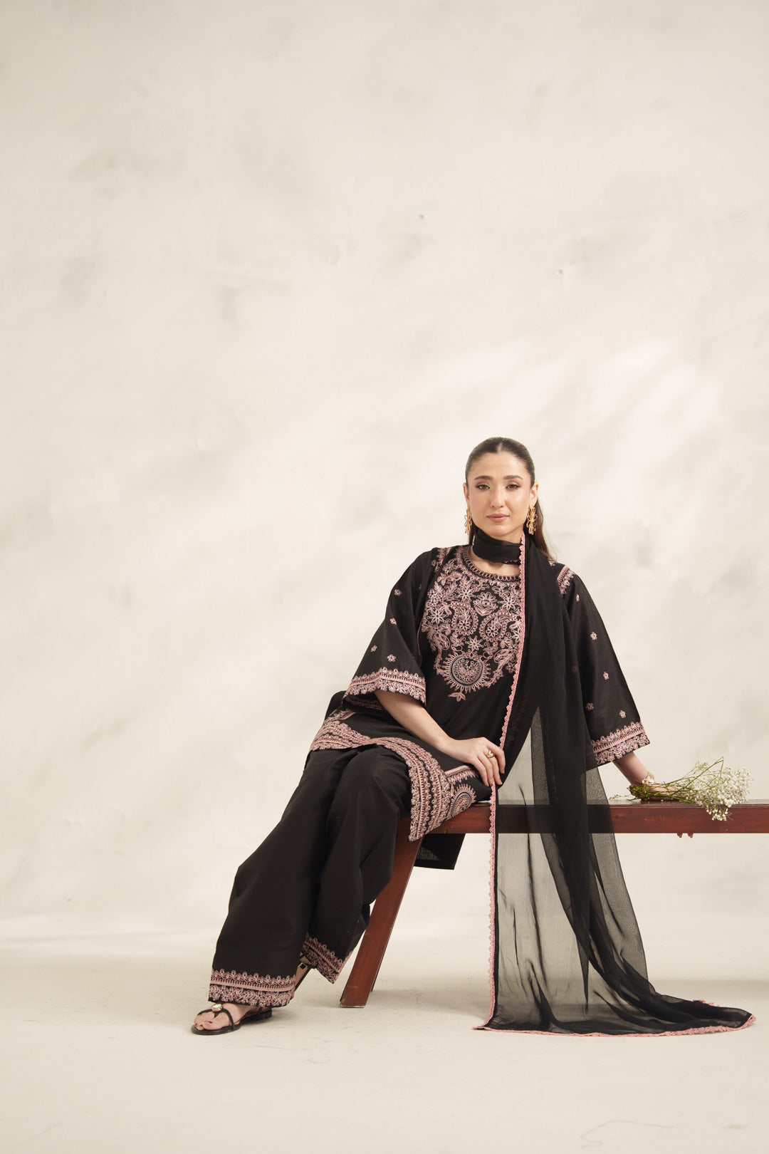 IRIS EMBROIDERED 3PC