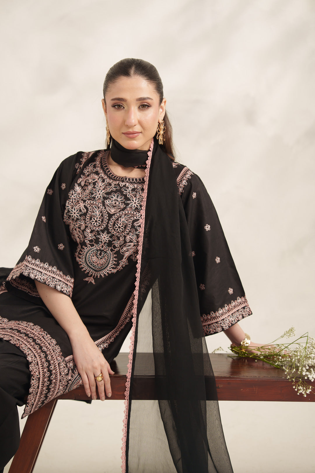 IRIS EMBROIDERED 3PC
